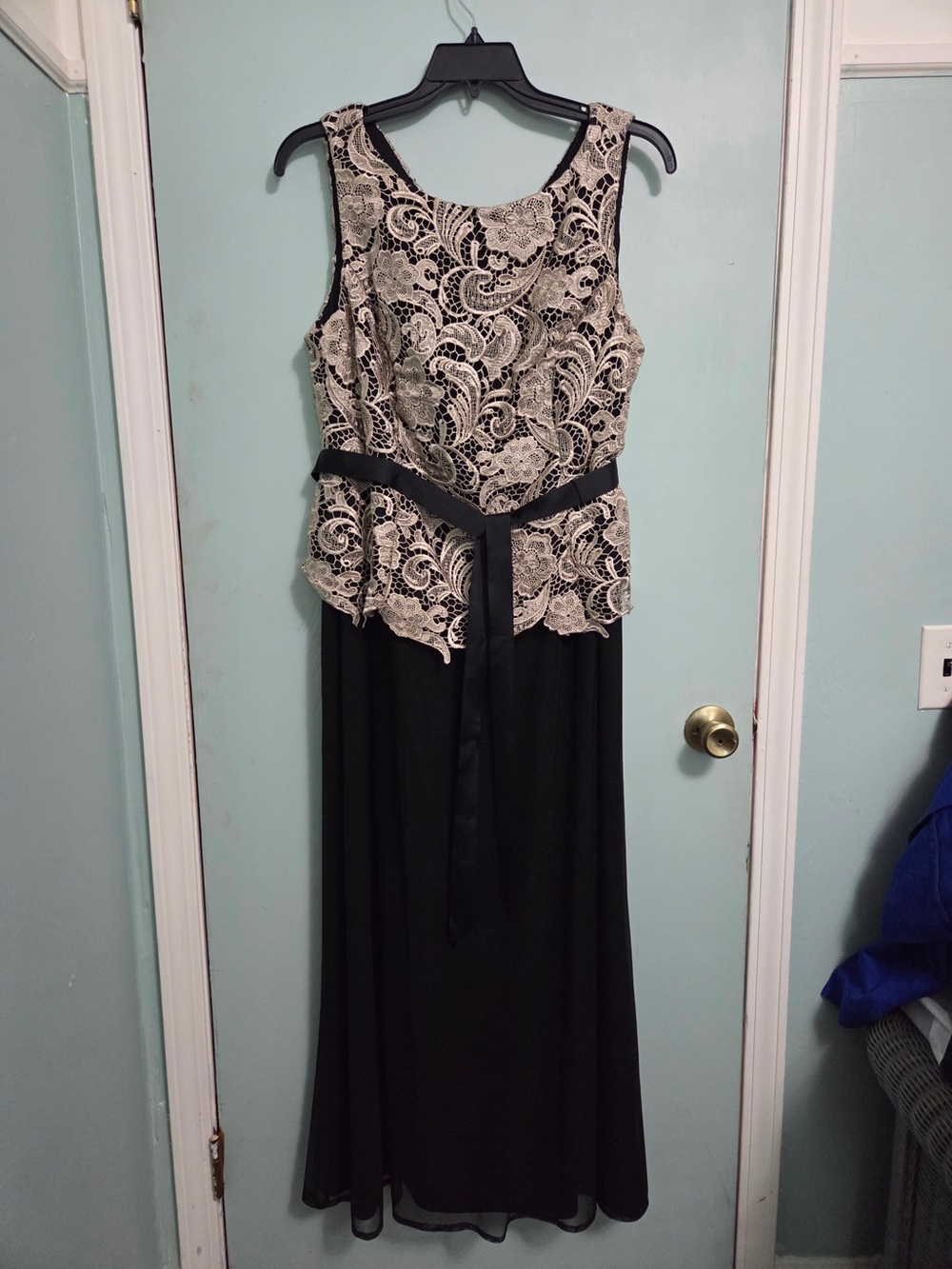 Alex Evenings Black Maxi Dress with Ivory Lace Bodice and Black Waist Tie